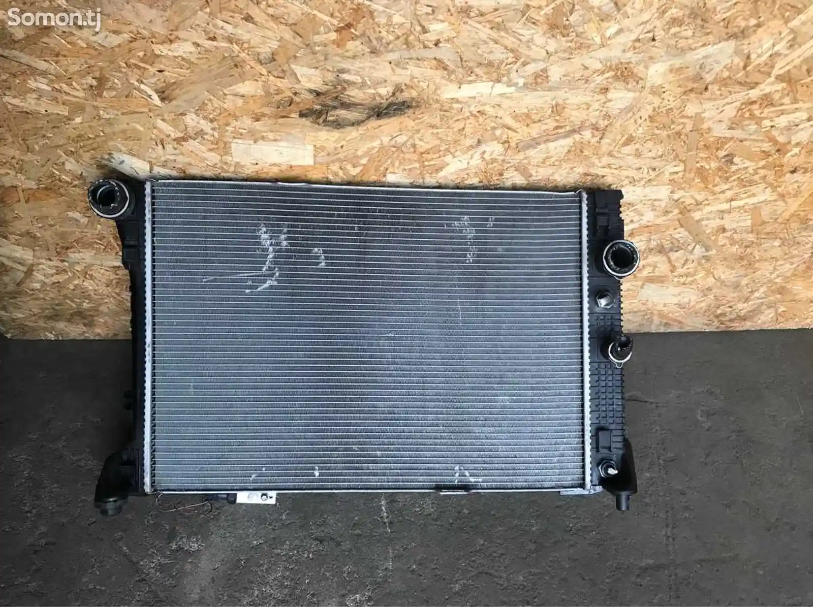 Радиатор охлаждения двигателя Mercedes Benz C-class, w204-1