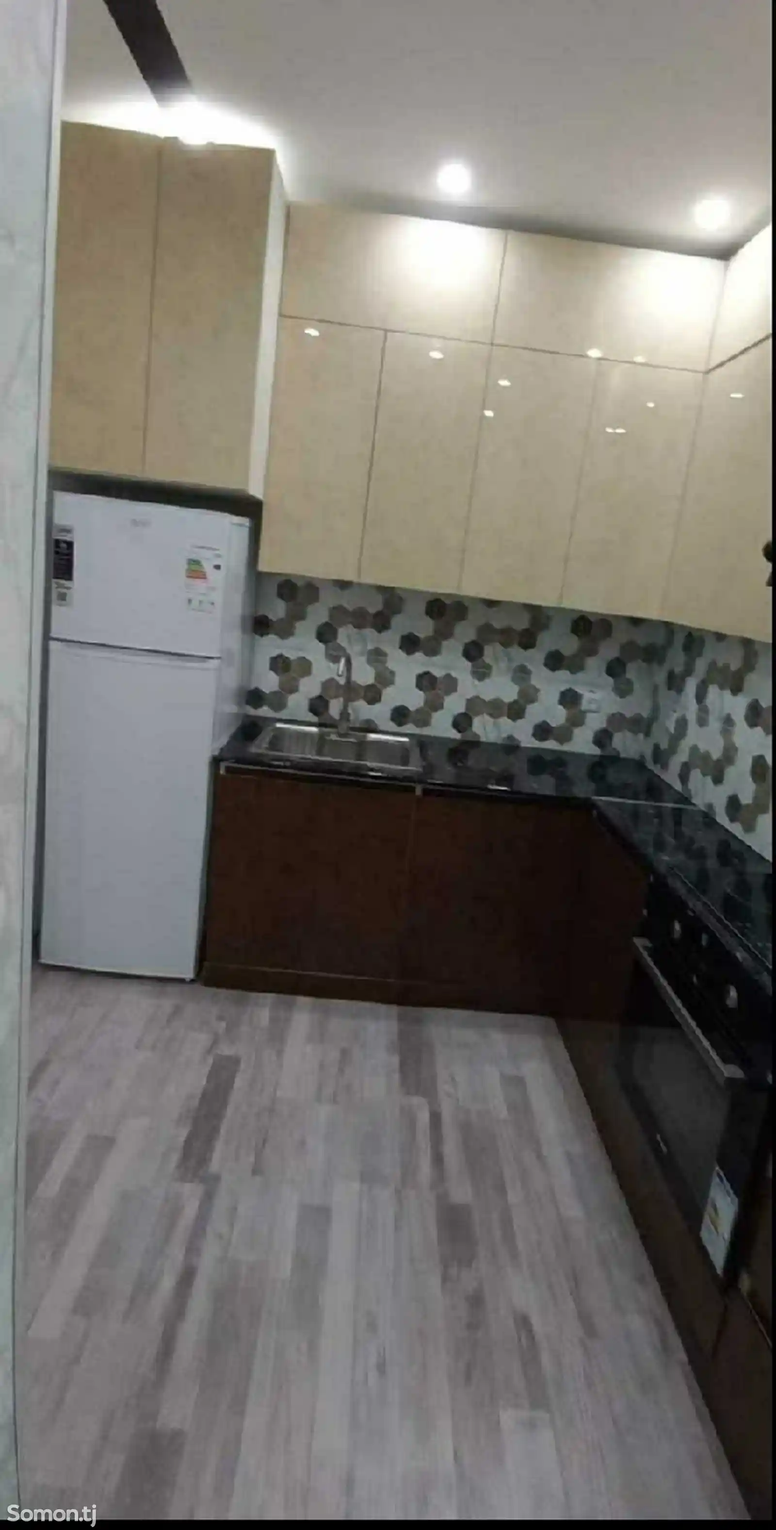 3-комн. квартира, 16 этаж, 70м², Садбарг-5