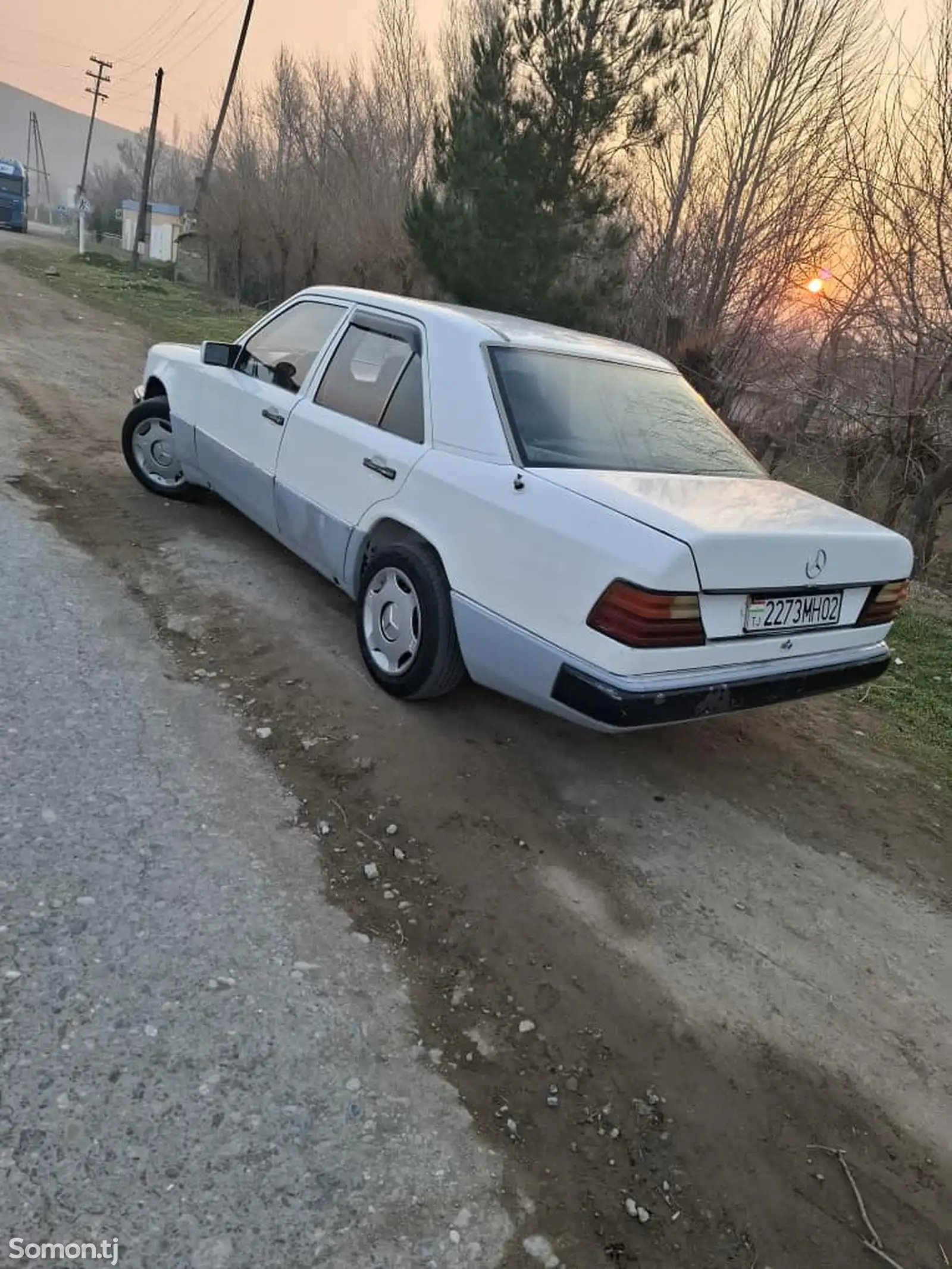 Mercedes-Benz W124, 1990-1