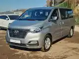 Hyundai Grand Starex 2.5 Diesel 9 SEATS-3