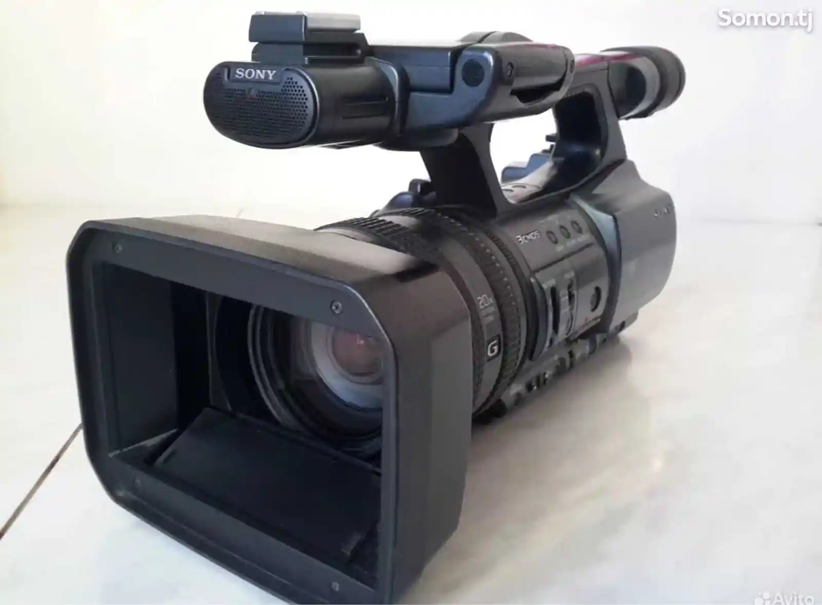 Видеокамера Sony DKR-VX2200-1