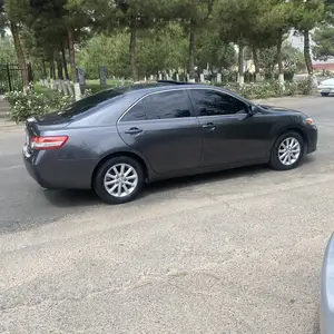 Toyota Camry, 2010