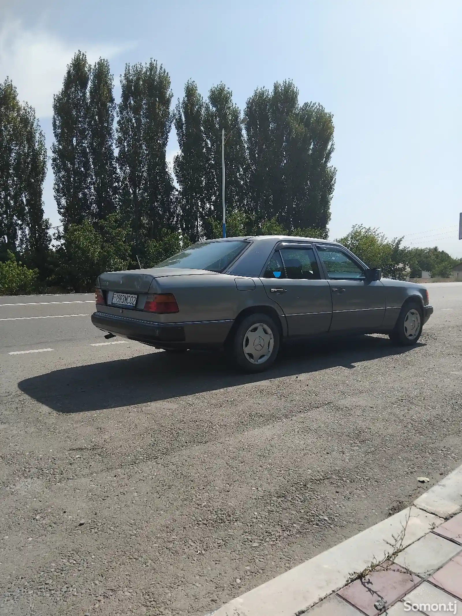 Mercedes-Benz W124, 1992-6