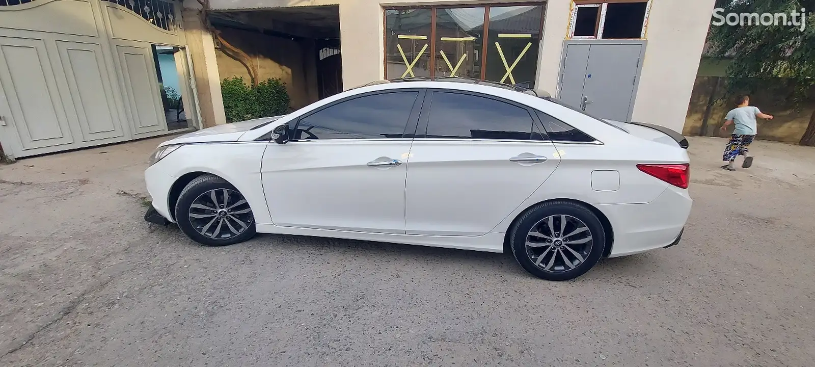 Hyundai Sonata, 2011-8