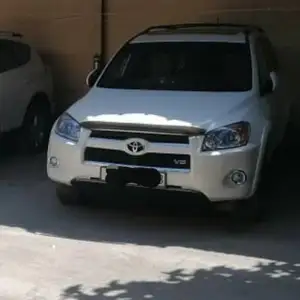 Toyota RAV 4, 2011