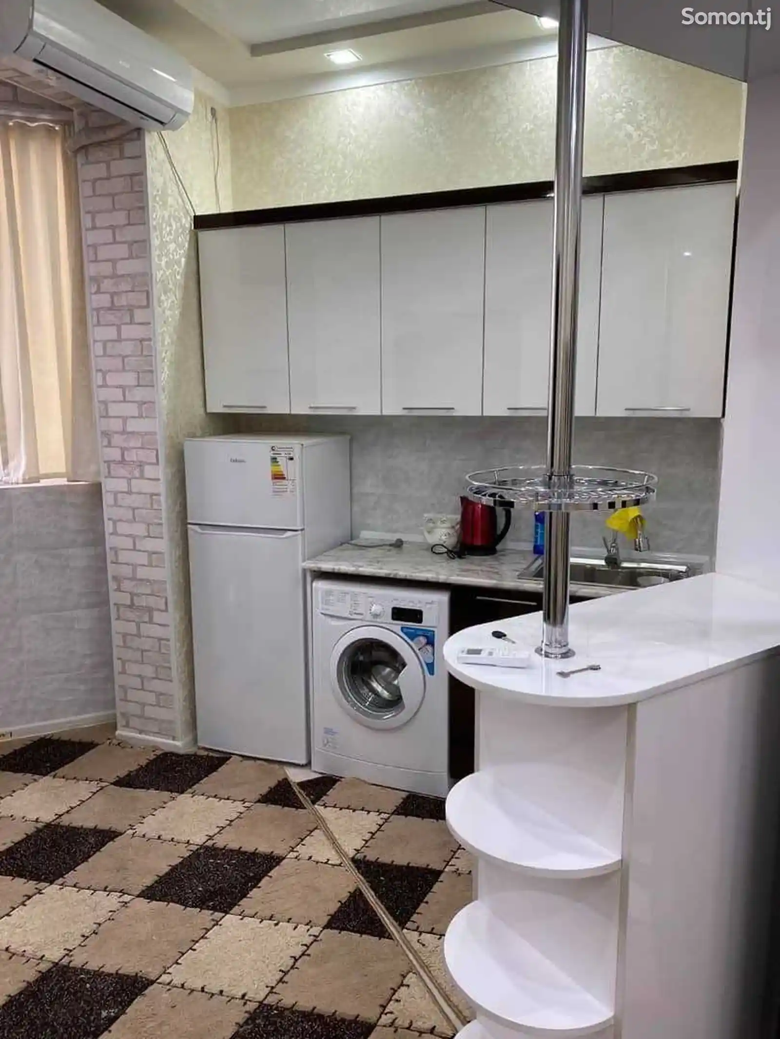 2-комн. квартира, 7 этаж, 52м², Универмаг-7