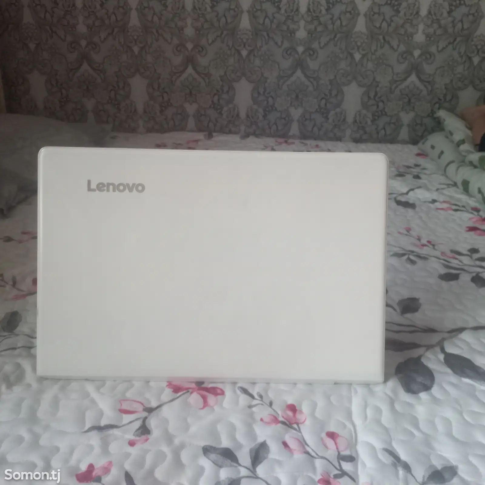 Ноутбук Lenovo-1