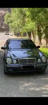 Mercedes-Benz E class, 2002-4