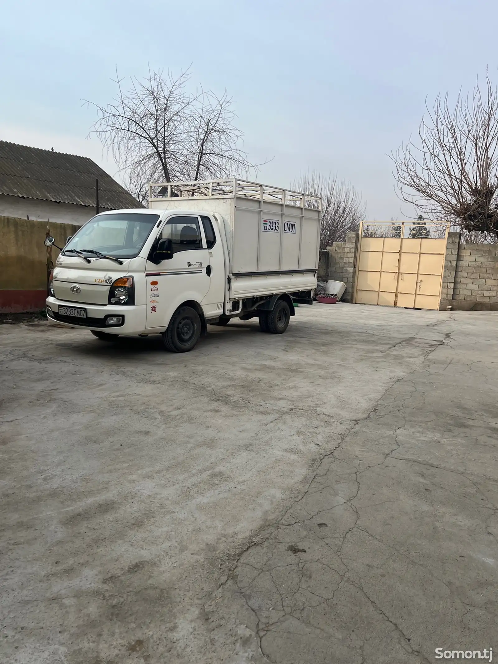 Бортовой автомобиль Hyundai Porter, 2013-1