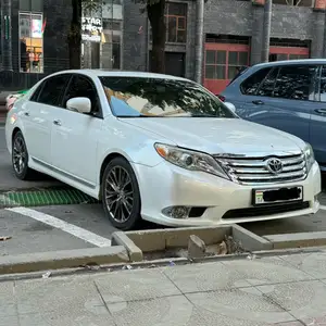 Toyota Avalon, 2011