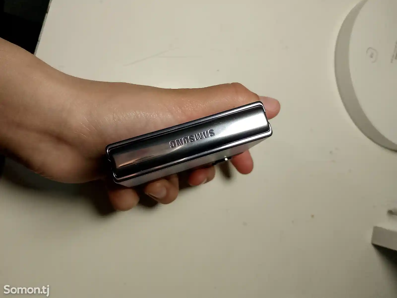 Samsung Galaxy Z Flip4-3