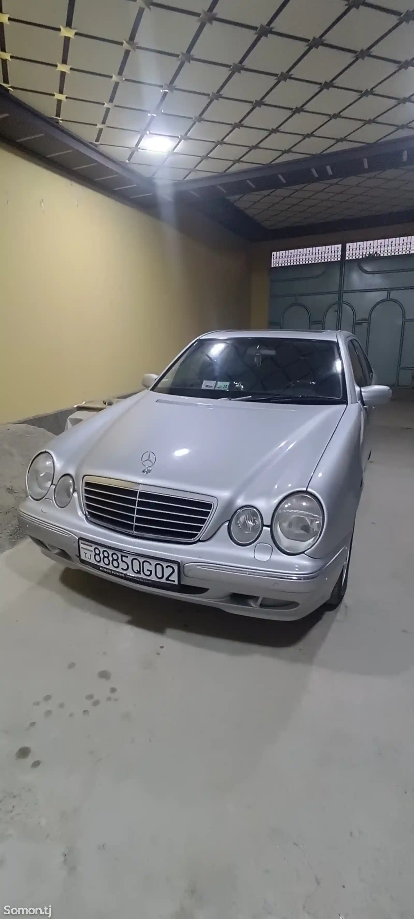 Mercedes-Benz E class, 2000-1