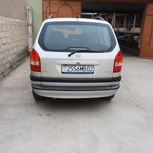 Opel Zafira, 2001