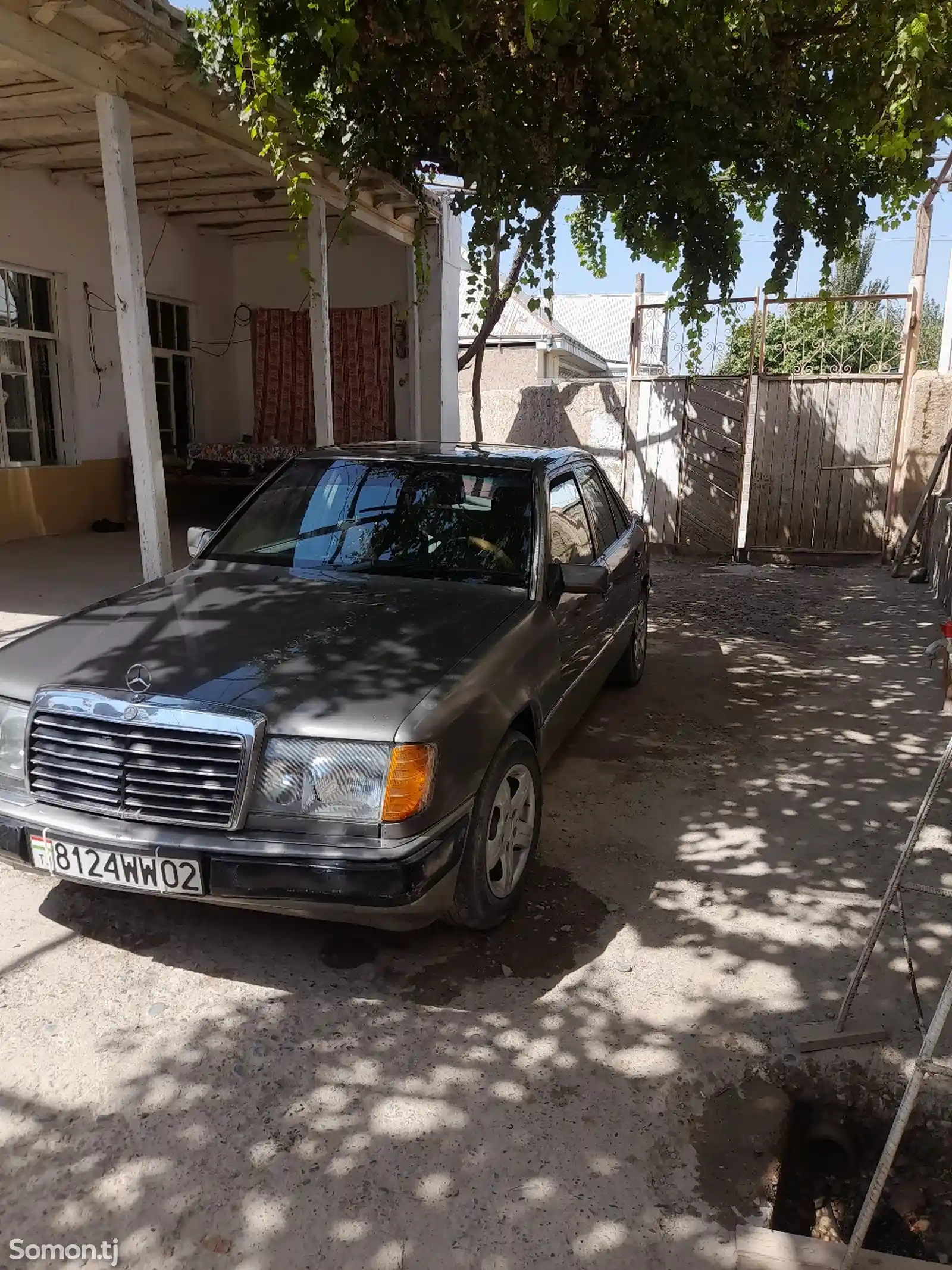 Mercedes-Benz W124, 1992-1