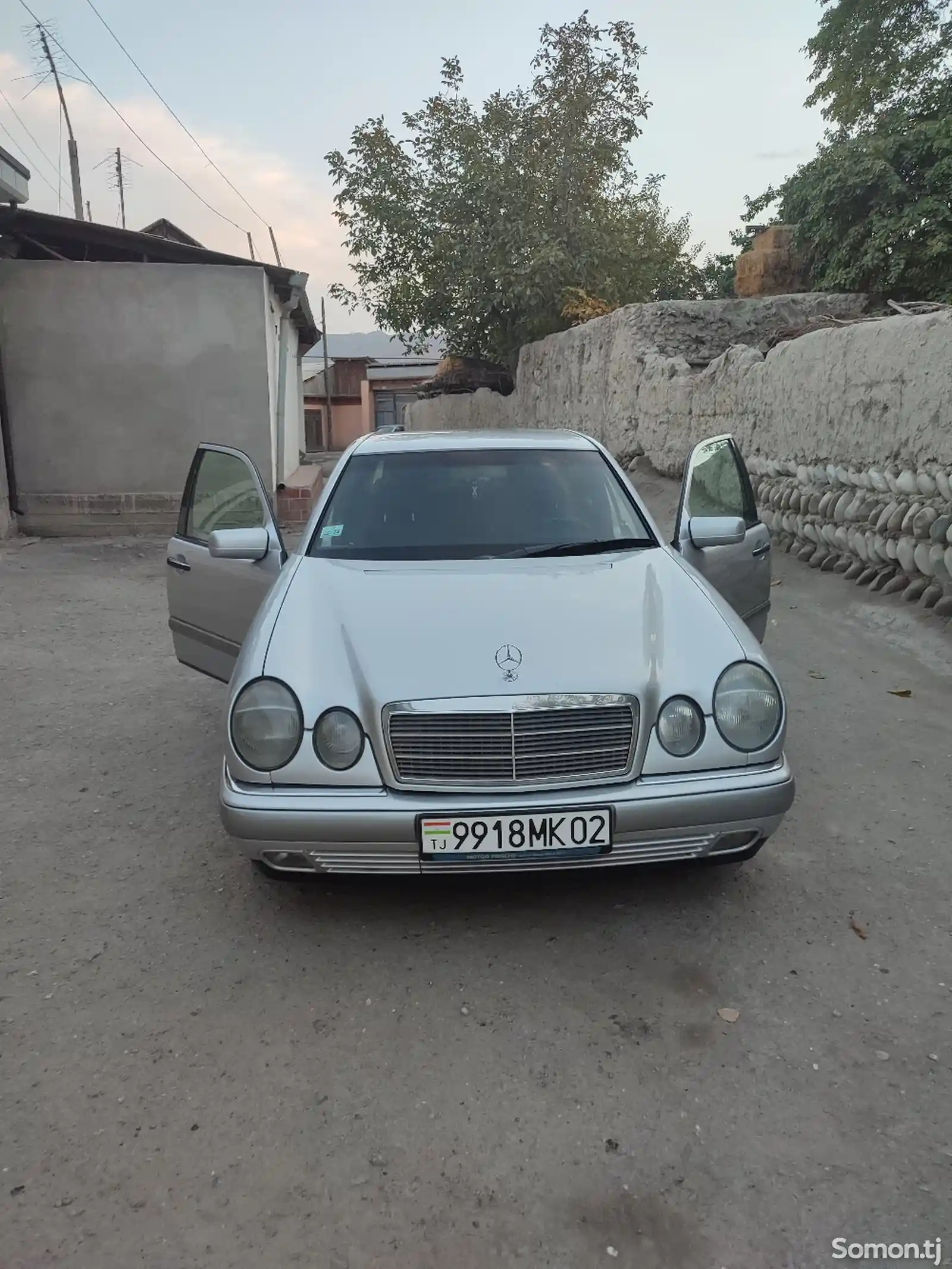 Mercedes-Benz E class, 1996-8