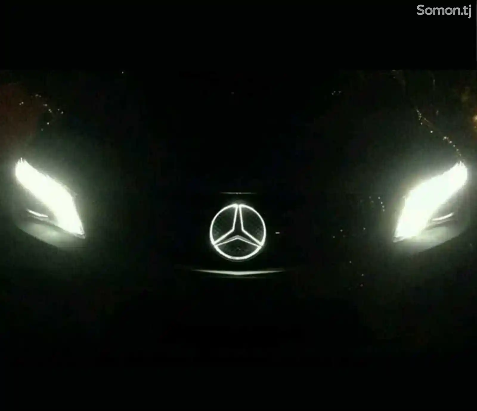 Эмблема LED на Mercedes-Benz-1