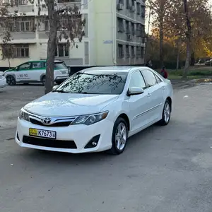 Toyota Camry, 2012