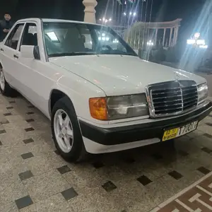 Mercedes-Benz W201, 1989