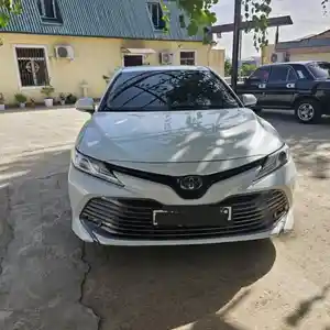 Toyota Camry, 2019