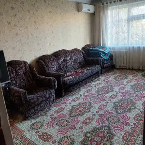 2-комн. квартира, 3 этаж, 48м², сино