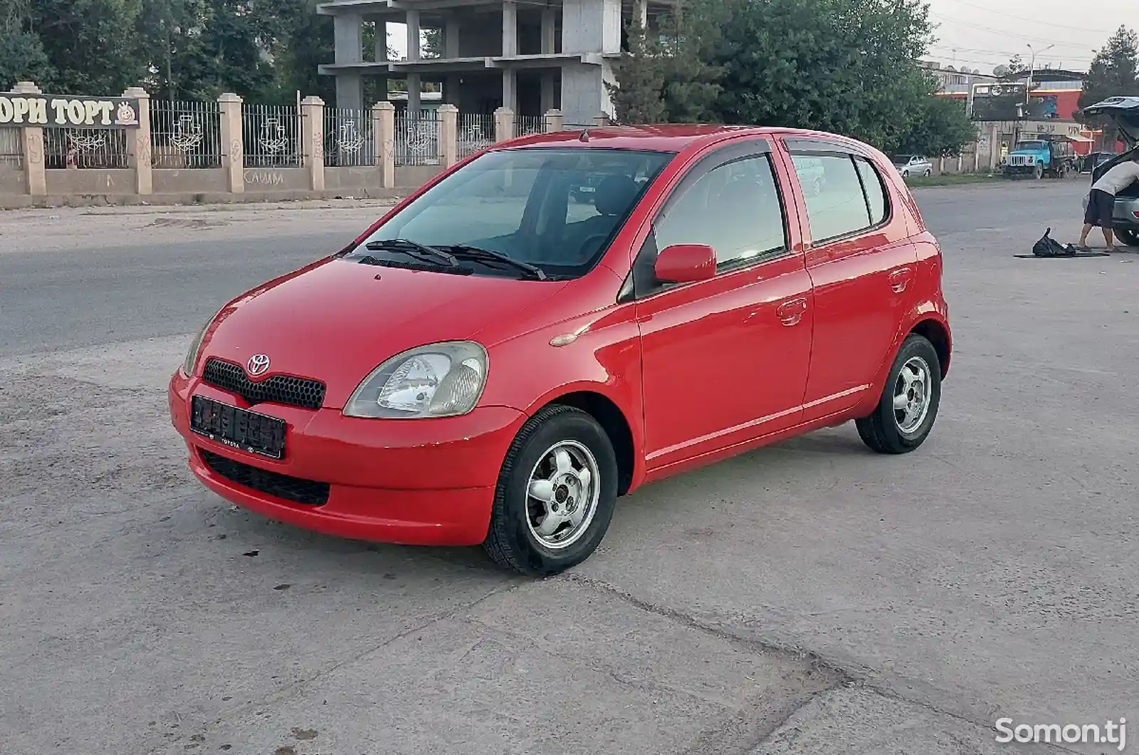 Toyota Vitz, 2001-4