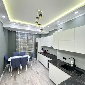 2-комн. квартира, 15 этаж, 72м², Шохмансур