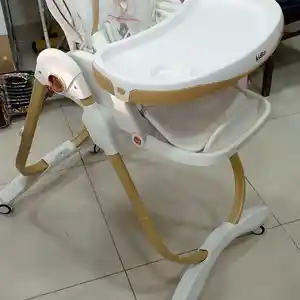 Детский стол для кормлений