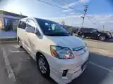 Toyota Noah, 2007-2