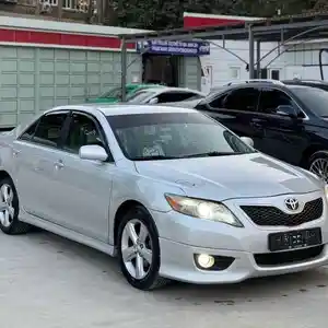 Toyota Camry, 2010