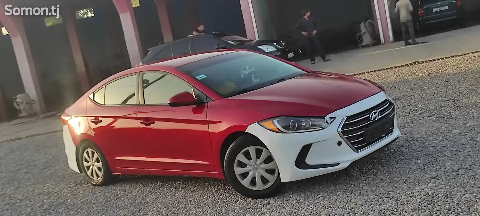 Hyundai Elantra, 2017-1