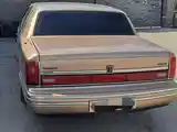 Lincoln Town Car, 1992-4