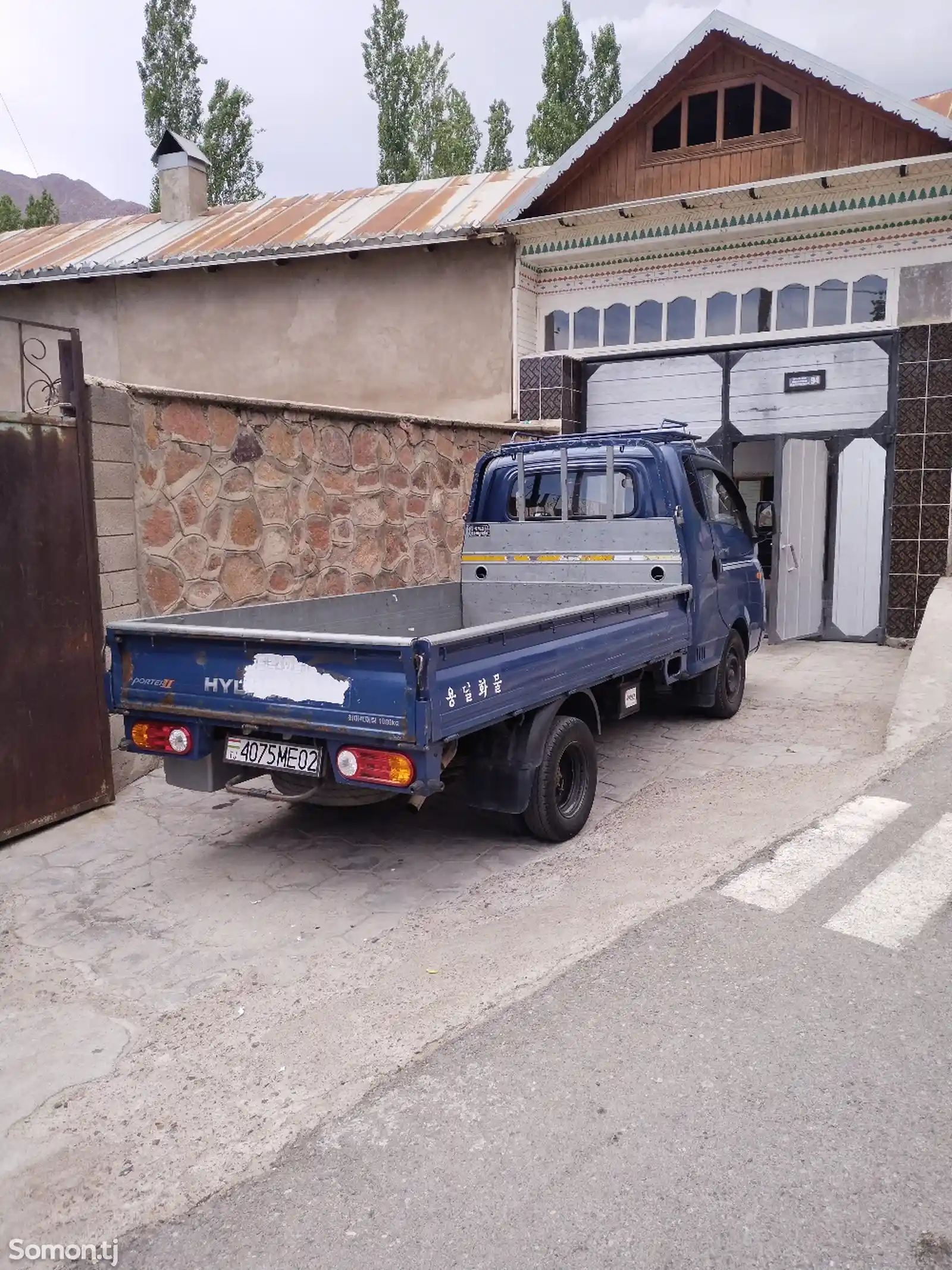 Бортовой автомобиль Hyundai Porter, 2015-1