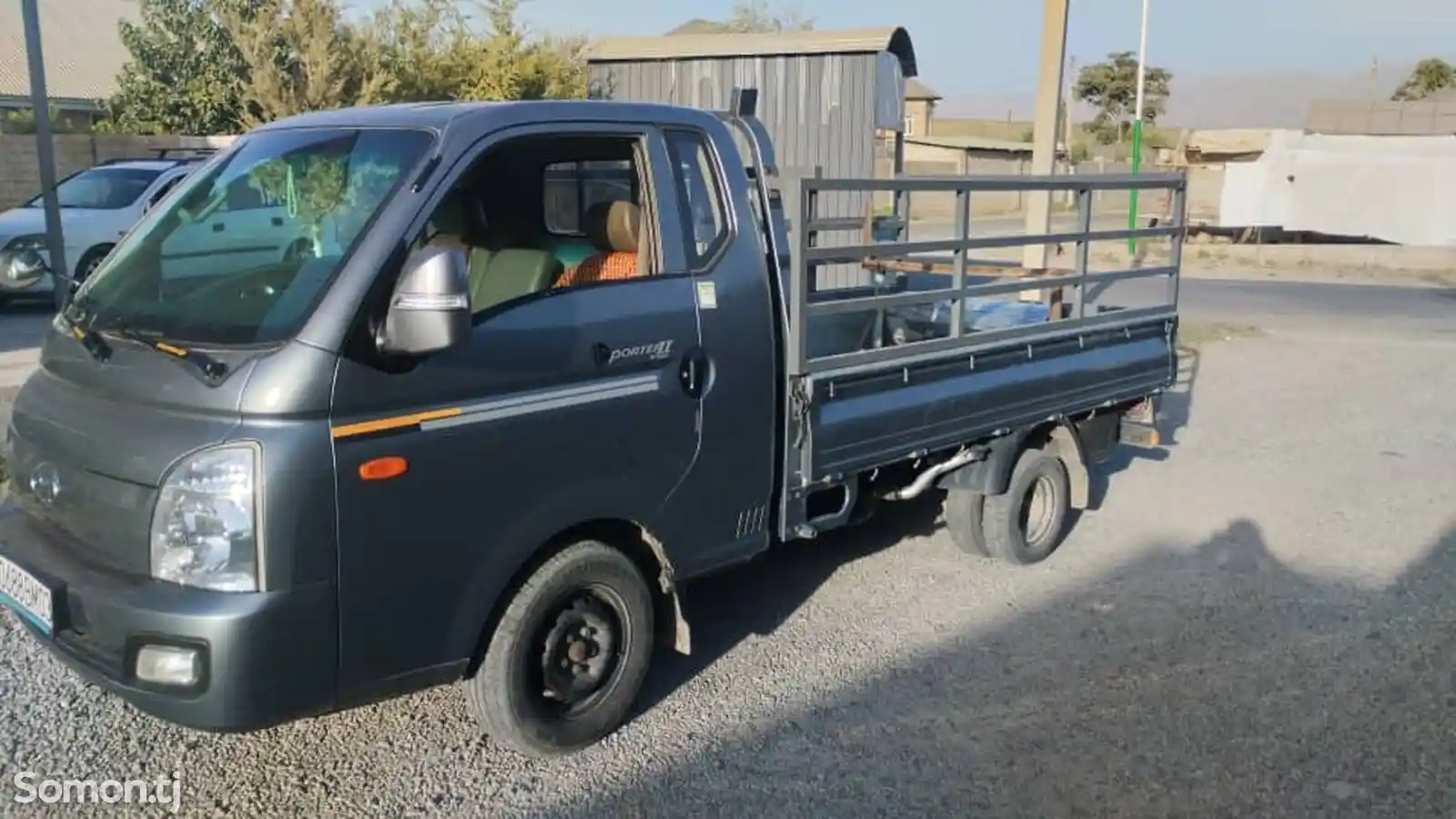 Бортовой автомобиль Hyundai Porter 2, 2012-1