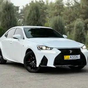 Lexus IS series, 2014