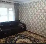 1-комн. квартира, 2 этаж, 30 м², кинотеатр Космос-4