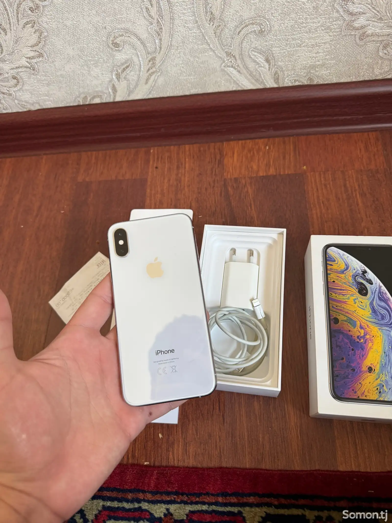 Apple iPhone Xs, 64 gb, Silver-1