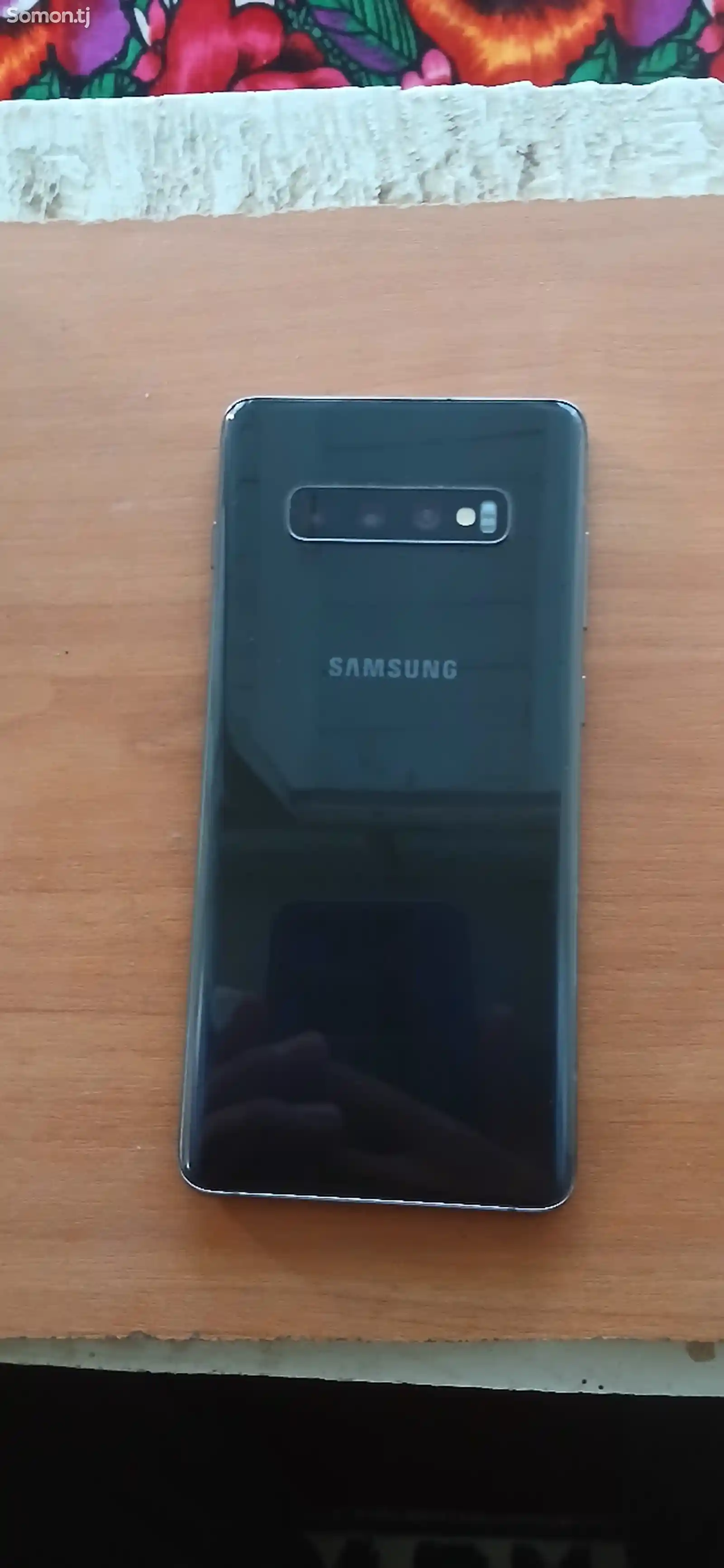 Samsung Galaxy S10+ 128Gb-1
