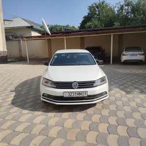 Volkswagen Jetta, 2015