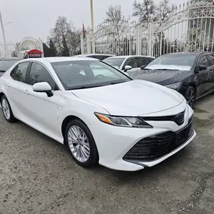 Toyota Camry, 2018