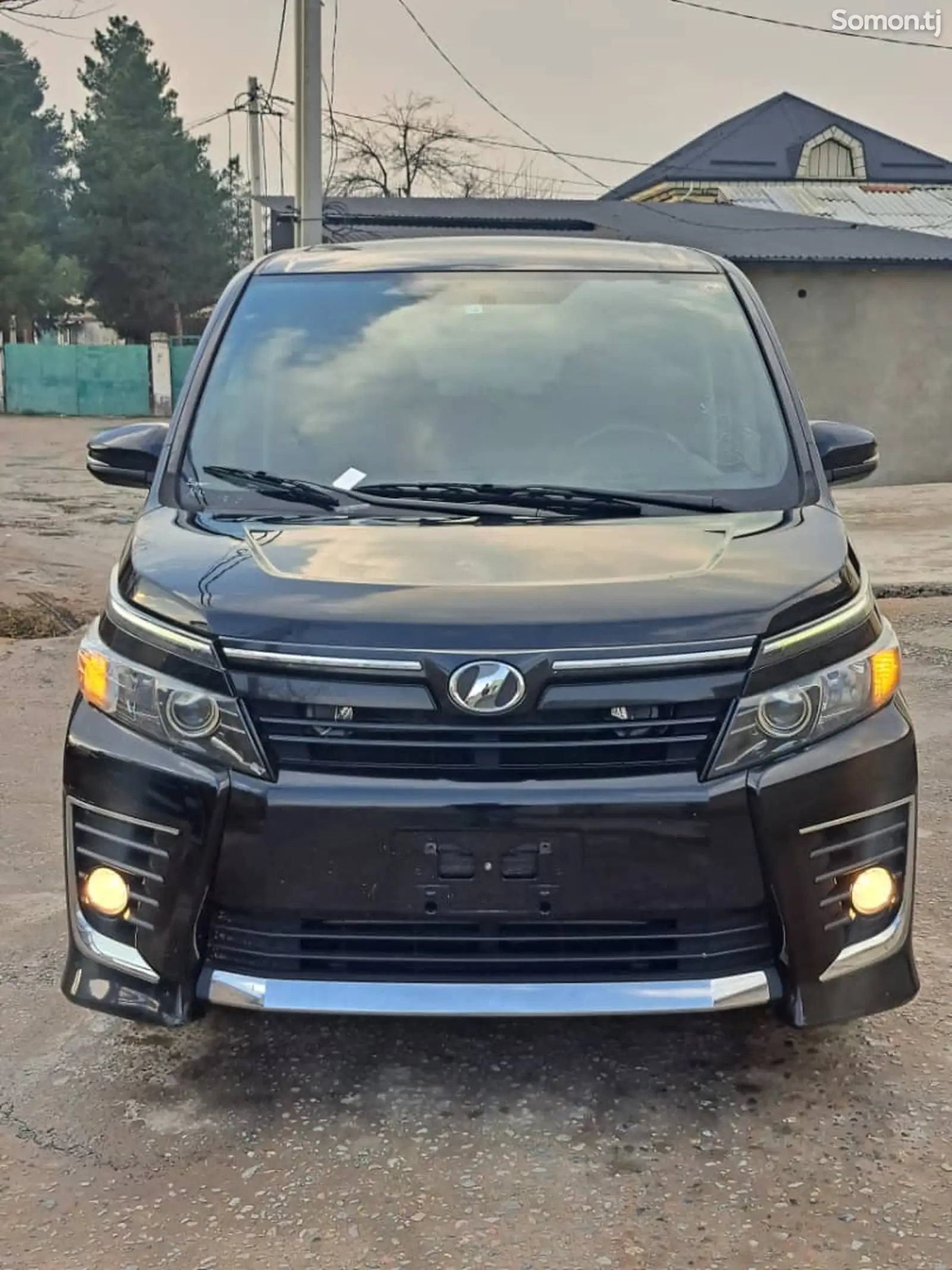 Toyota Voxy, 2014-1