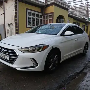 Hyundai Elantra, 2018