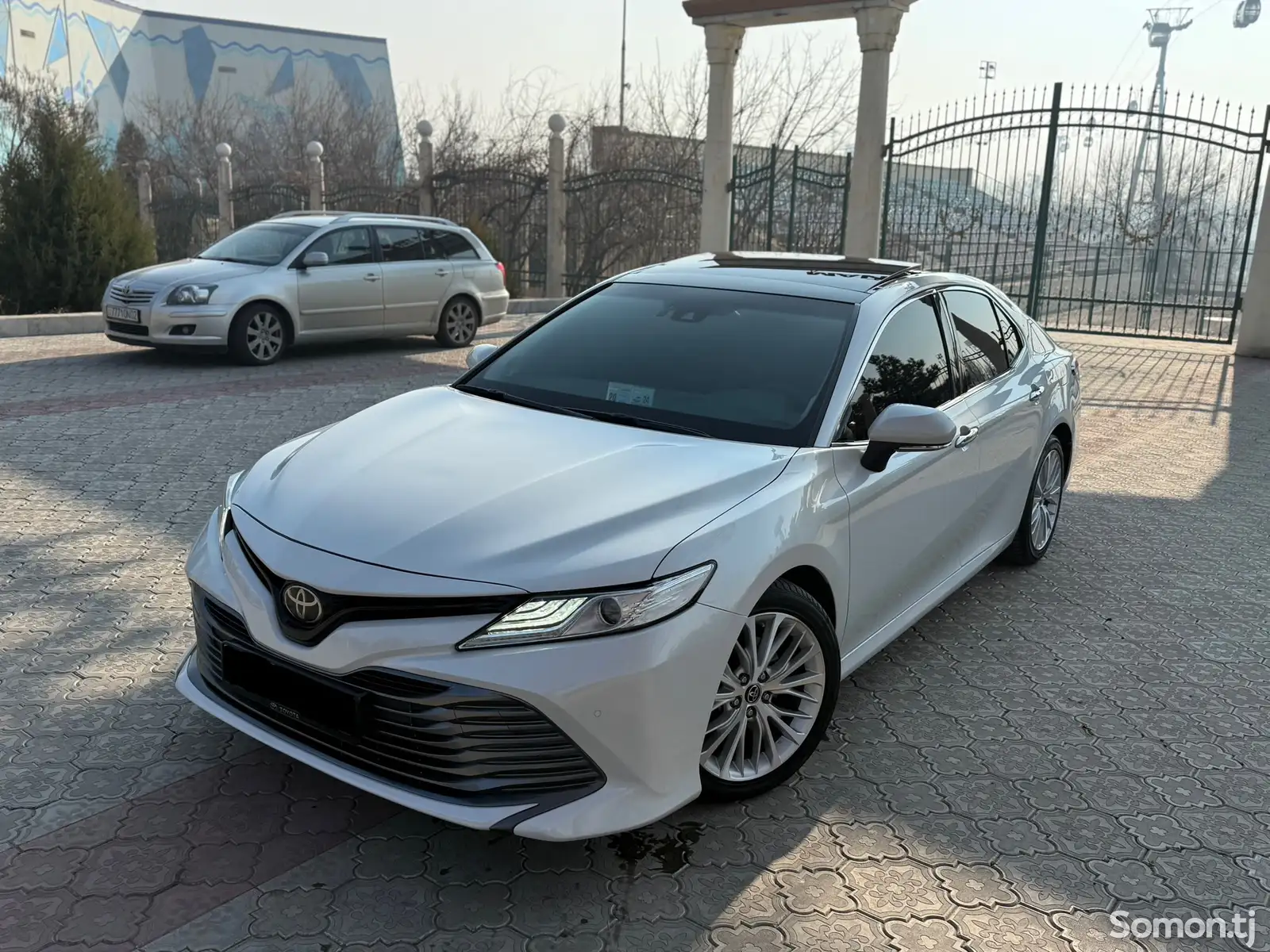 Toyota Camry, 2020-1