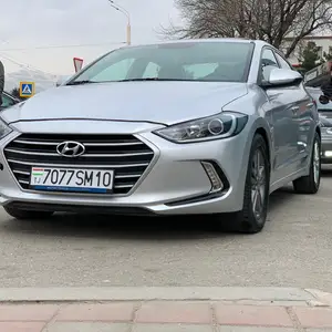 Hyundai Elantra, 2018