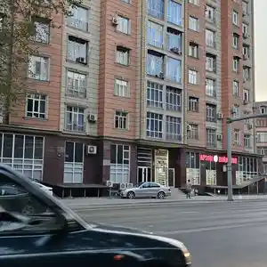 Помещение под магазин / салон, 400м², Павороти болои садик