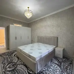 3-комн. квартира, 5 этаж, 100м², Голубой Экран