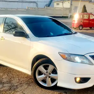 Toyota Camry, 2011