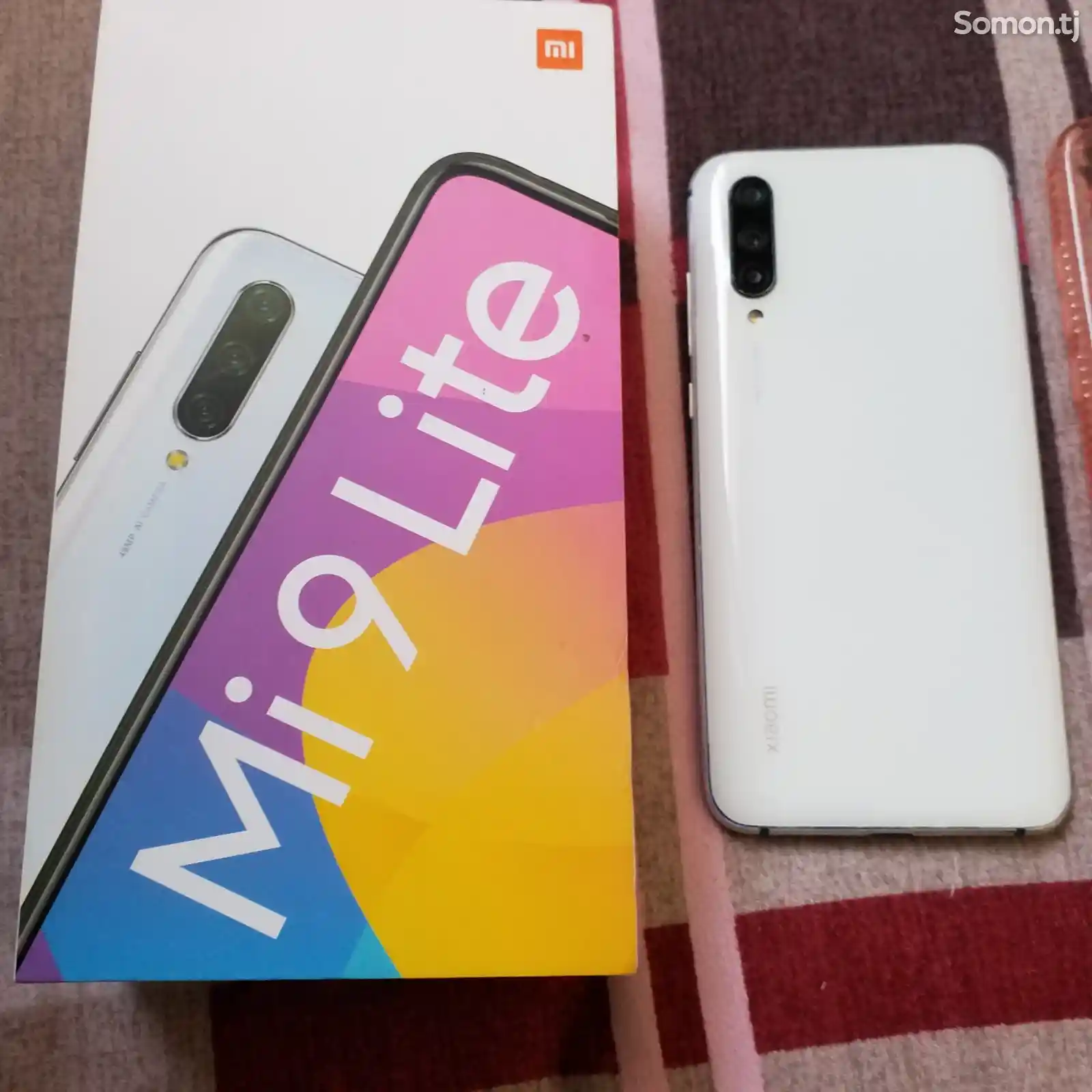 Xiaomi Mi 9 Lite 128/6Gb White-8