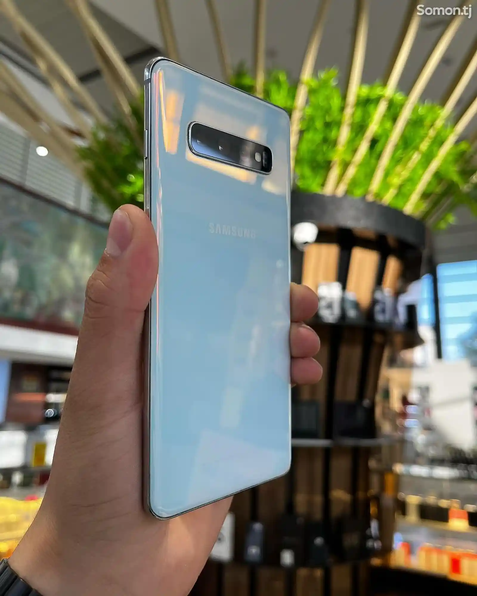 Samsung Galaxy S10+-2