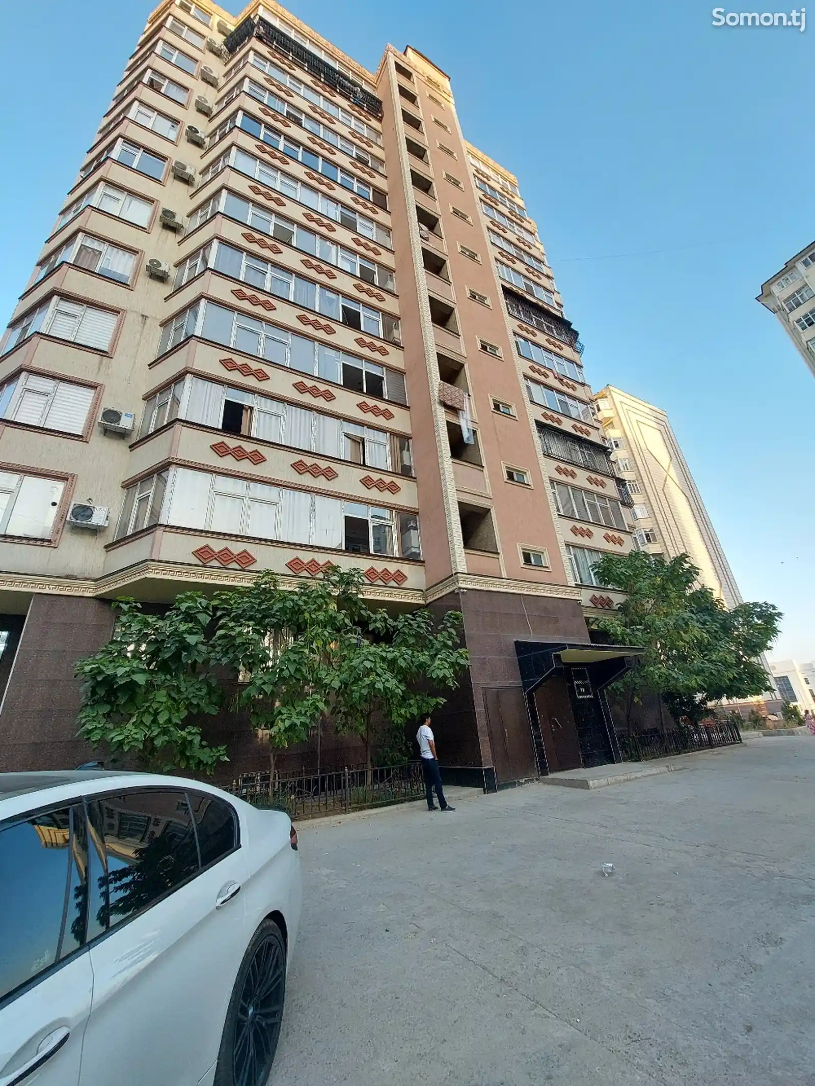 3-комн. квартира, 1 этаж, 87 м², Сино-8