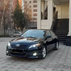 Toyota Camry, 2010